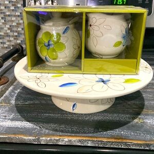 Cake plate, sugar & creamer set.